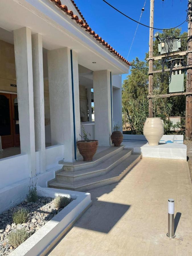 Coralli Hotel 3*